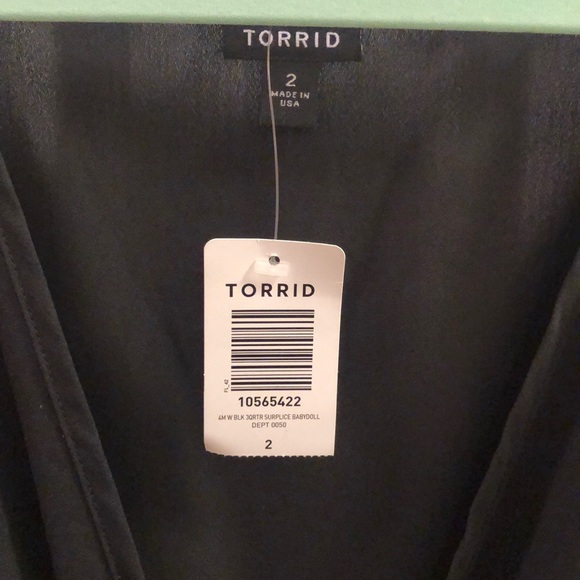 NWT. Torrid black top. - Picture 7 of 8